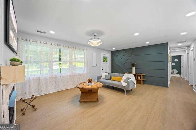 278 Doeskin Trail SE, Smyrna, GA 30082