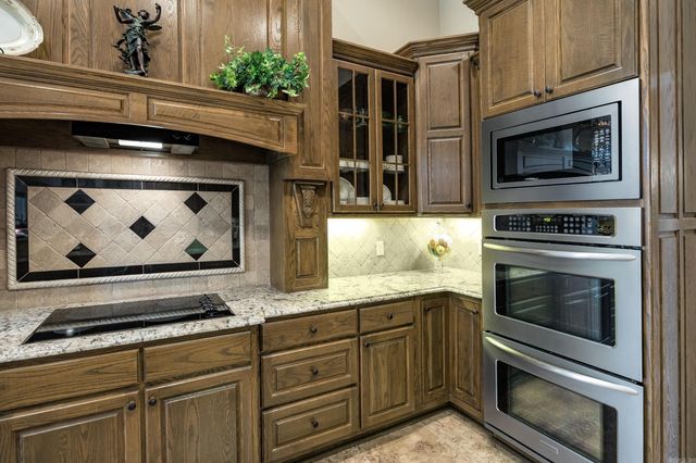 5 Utrera Lane, Hot Springs Village, AR 71909