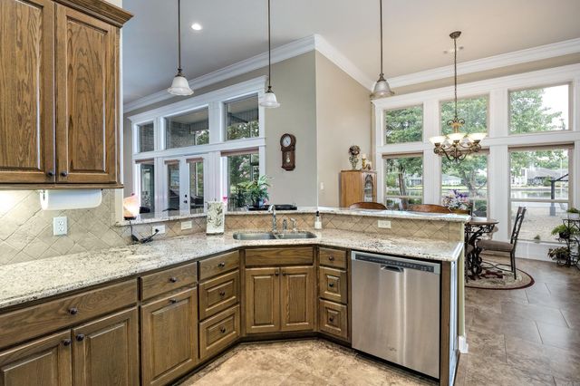 5 Utrera Lane, Hot Springs Village, AR 71909