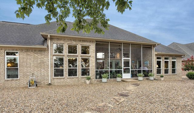 5 Utrera Lane, Hot Springs Village, AR 71909