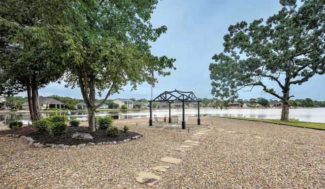 5 Utrera Lane, Hot Springs Village, AR 71909