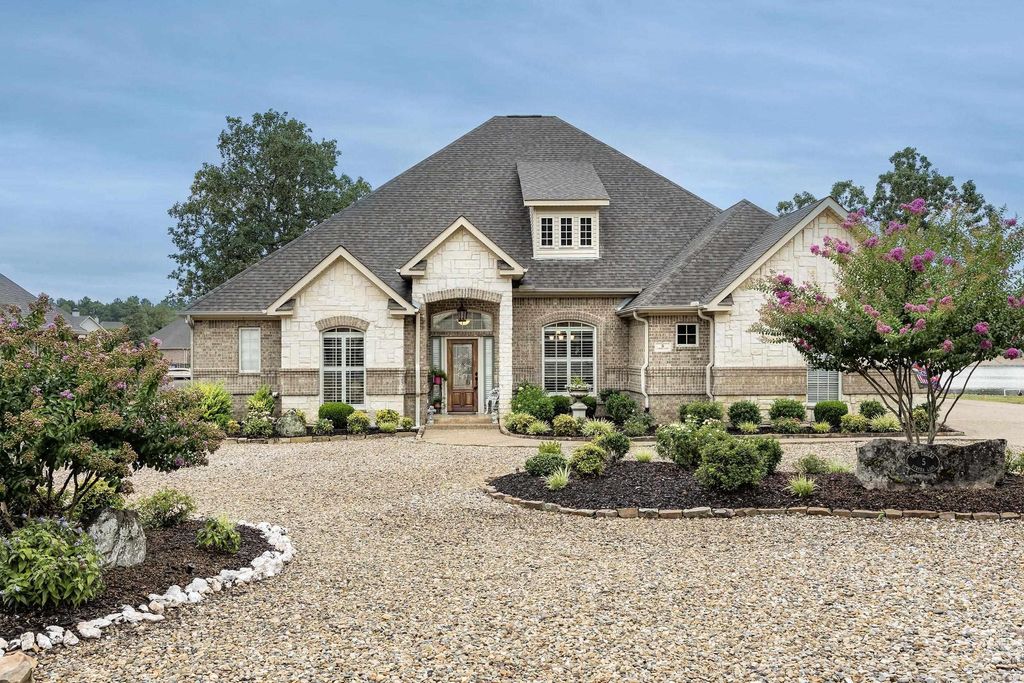 5 Utrera Lane, Hot Springs Village, AR 71909