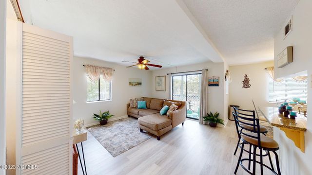 10168 Beach Drive SW 4-301, Calabash, NC 28467