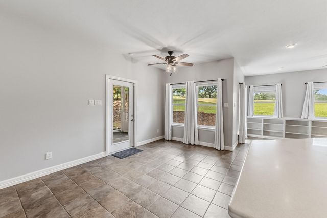 501 Cherry Hills Drive, Huntsville, TX 77340