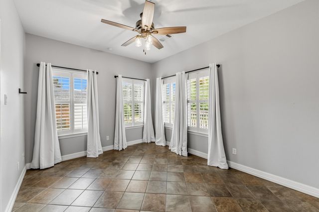 501 Cherry Hills Drive, Huntsville, TX 77340