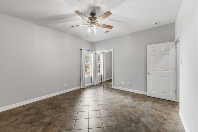 501 Cherry Hills Drive, Huntsville, TX 77340