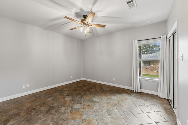 501 Cherry Hills Drive, Huntsville, TX 77340