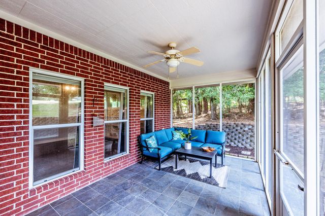 501 Cherry Hills Drive, Huntsville, TX 77340
