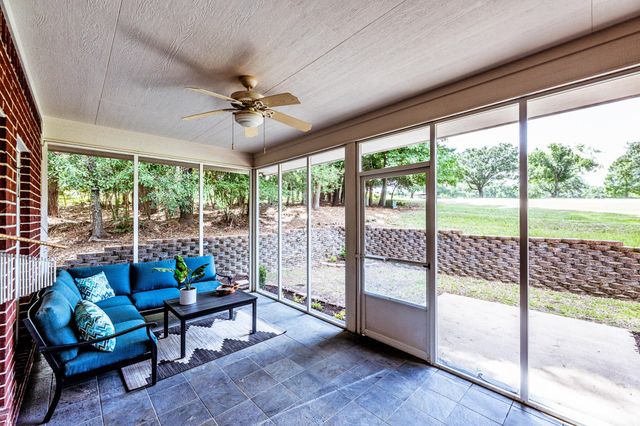 501 Cherry Hills Drive, Huntsville, TX 77340