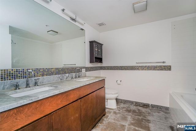 88 Morgan Street 3701, Jersey City, NJ 07302