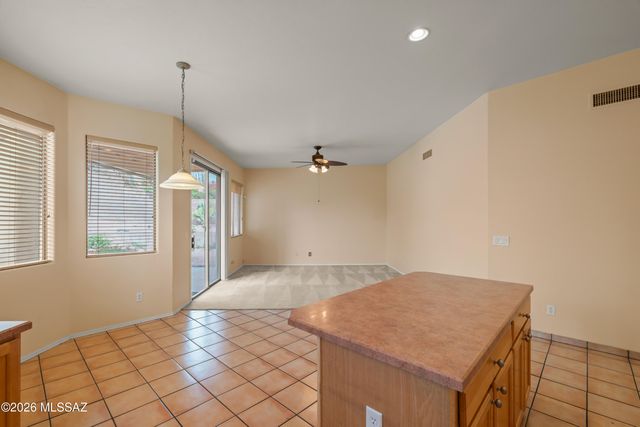 11697 N Quandry Drive, Tucson, AZ 85737