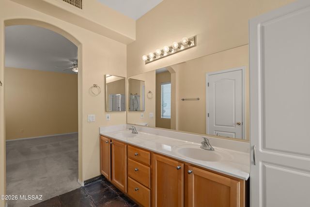 11697 N Quandry Drive, Tucson, AZ 85737