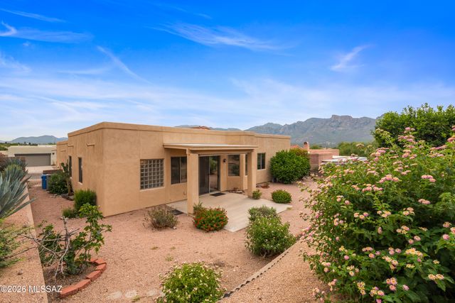 11697 N Quandry Drive, Tucson, AZ 85737