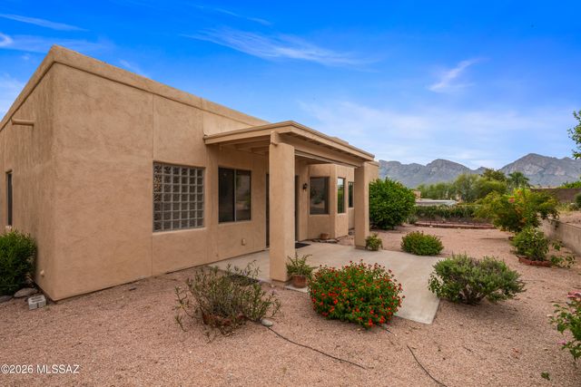 11697 N Quandry Drive, Tucson, AZ 85737