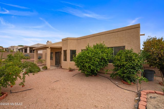 11697 N Quandry Drive, Tucson, AZ 85737