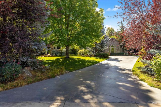 1825 S Lakemoor, Eagle, ID 83616