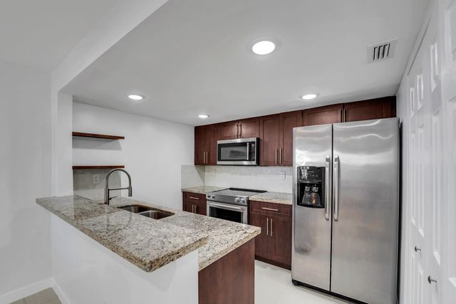 4550 SW 68th Court Circle 54-8, Miami, FL 33155