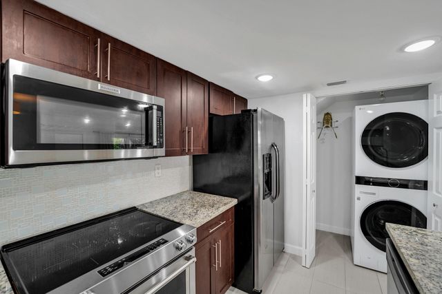 4550 SW 68th Court Circle 54-8, Miami, FL 33155