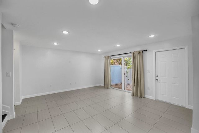 4550 SW 68th Court Circle 54-8, Miami, FL 33155