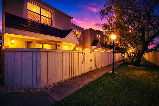 4550 SW 68th Court Circle 54-8, Miami, FL 33155