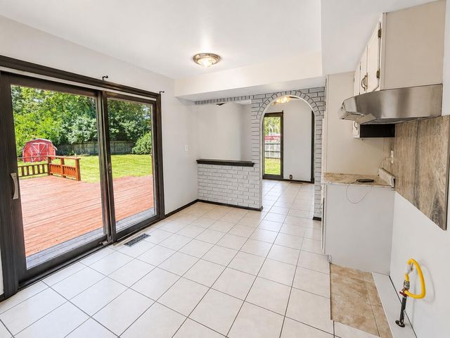10008 Garfield Court, Crown Point, IN 46307