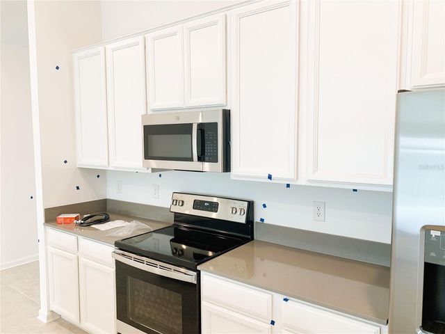 125 PINEYWOODS STREET, St Cloud, FL 34772