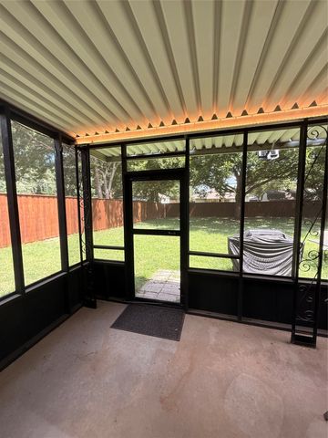 5116 Melbourne Drive, Fort Worth, TX 76114