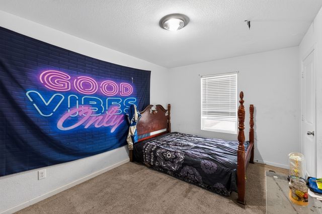432 Glen Meadow Drive, Glenn Heights, TX 75154