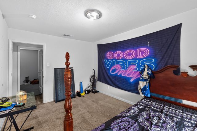432 Glen Meadow Drive, Glenn Heights, TX 75154