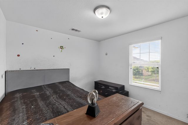 432 Glen Meadow Drive, Glenn Heights, TX 75154