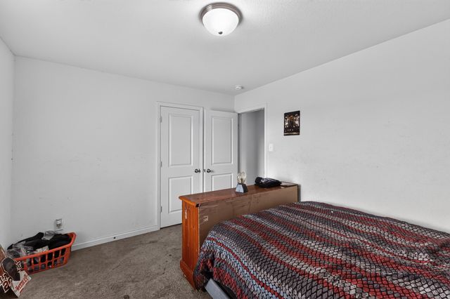 432 Glen Meadow Drive, Glenn Heights, TX 75154