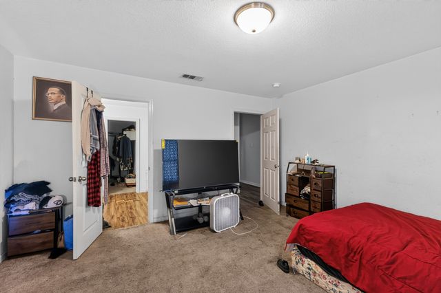 432 Glen Meadow Drive, Glenn Heights, TX 75154