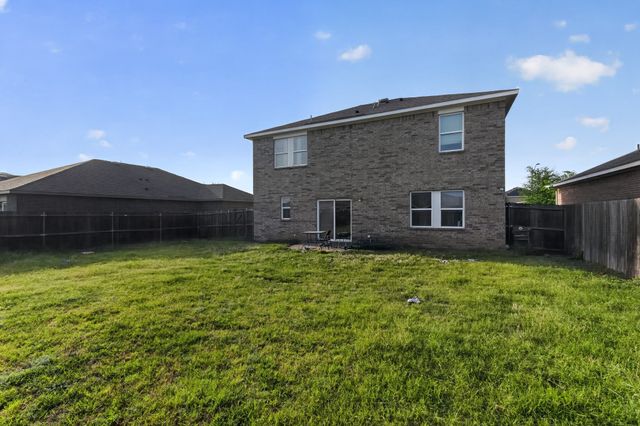 432 Glen Meadow Drive, Glenn Heights, TX 75154