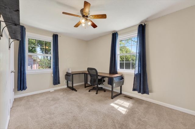 2706 W Copeland Ct, Clarksville, TN 37042
