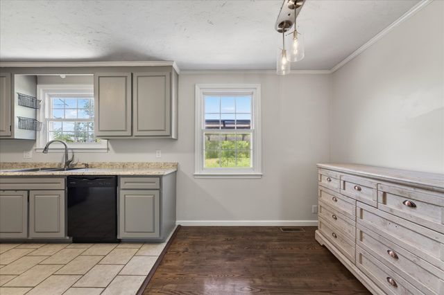 2706 W Copeland Ct, Clarksville, TN 37042