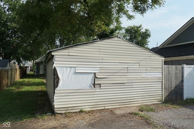 211 Wisconsin Street, Indianapolis, IN 46225