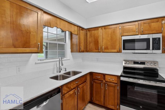 514 Creekview Drive, Hinesville, GA 31313