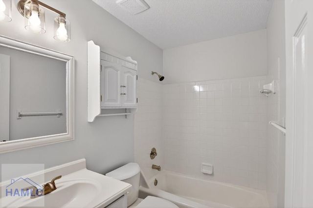 514 Creekview Drive, Hinesville, GA 31313