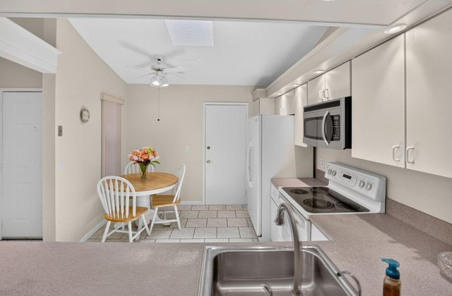 10546 Beach Palm Court B, Boynton Beach, FL 33437