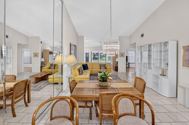10546 Beach Palm Court B, Boynton Beach, FL 33437