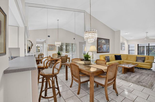 10546 Beach Palm Court B, Boynton Beach, FL 33437