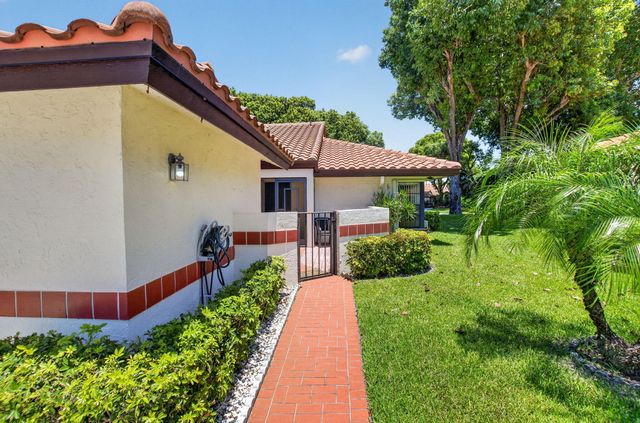 10546 Beach Palm Court B, Boynton Beach, FL 33437