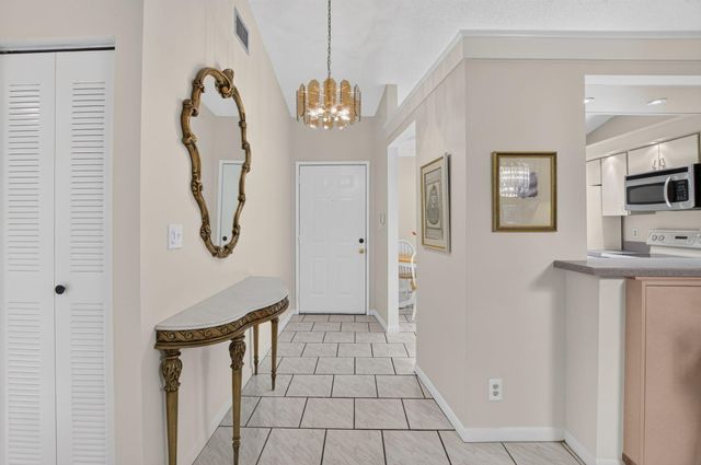 10546 Beach Palm Court B, Boynton Beach, FL 33437