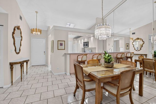 10546 Beach Palm Court B, Boynton Beach, FL 33437