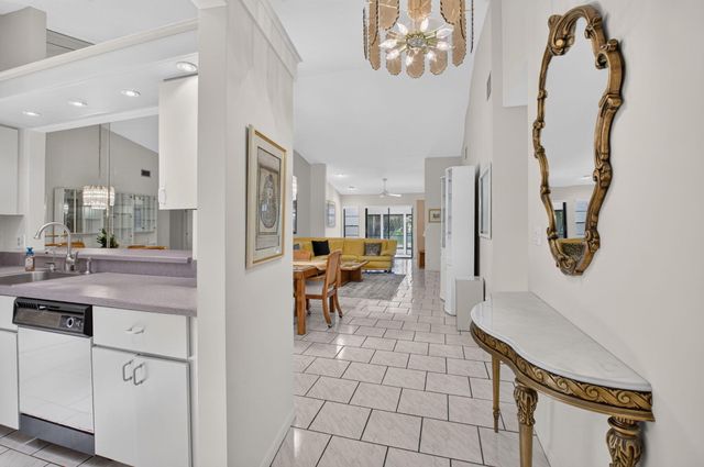 10546 Beach Palm Court B, Boynton Beach, FL 33437