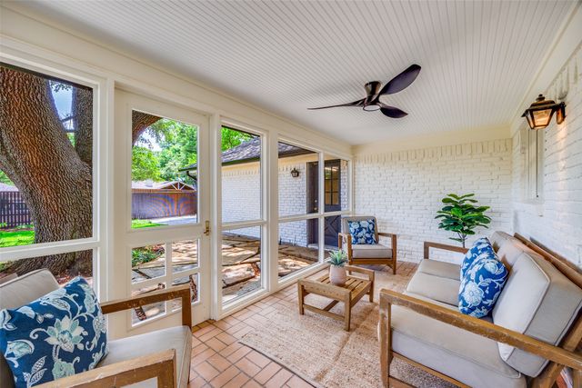 7142 Lakehurst Avenue, Dallas, TX 75230