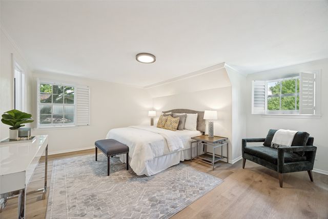 7142 Lakehurst Avenue, Dallas, TX 75230