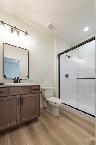 425 E Chevy Dr., Boise, ID 83716