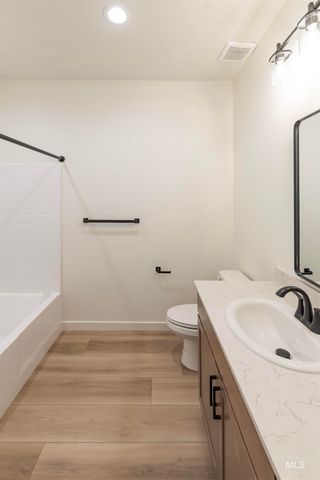 425 E Chevy Dr., Boise, ID 83716