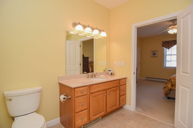 5 Village Ln 5, Methuen, MA 01844